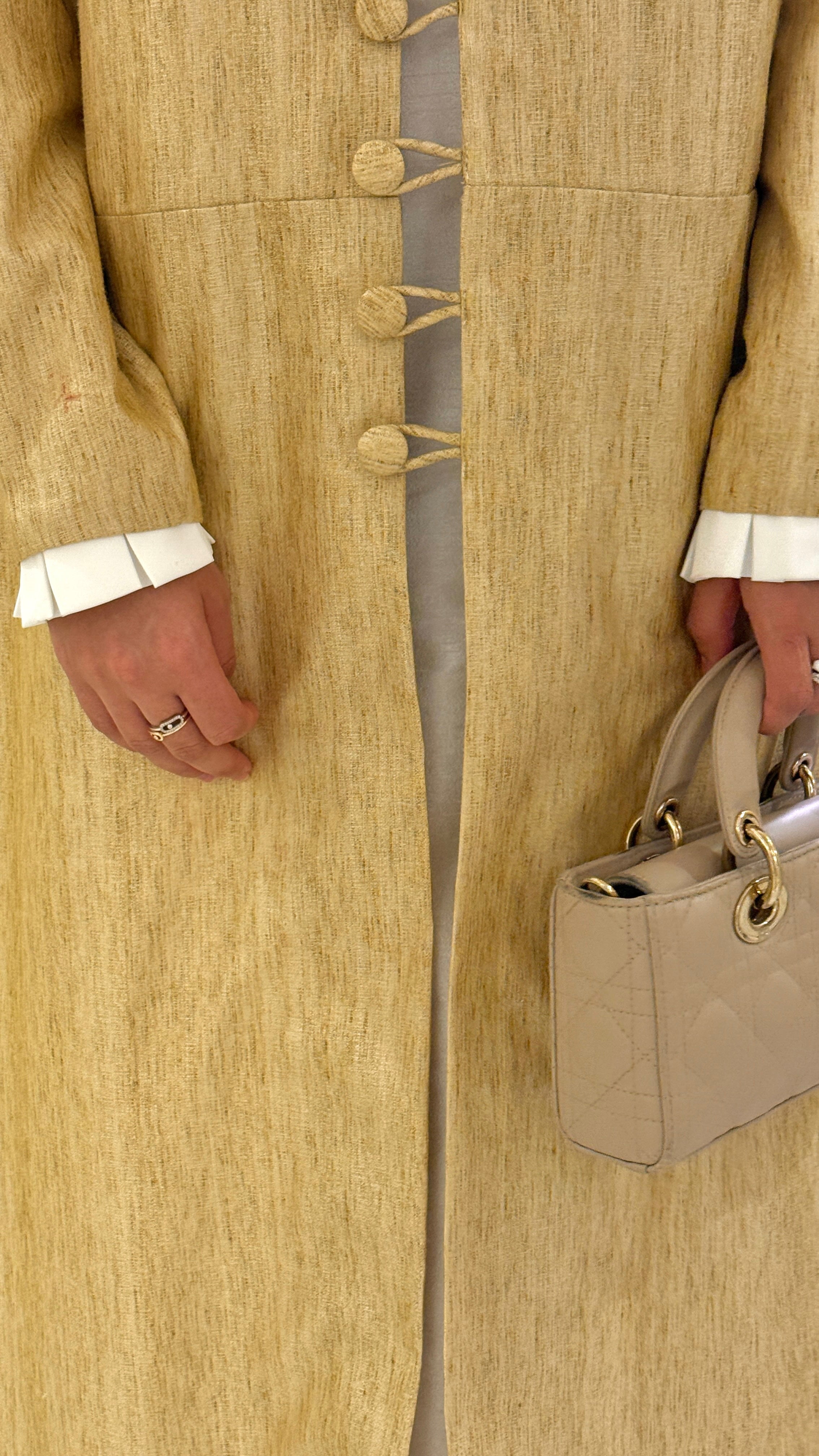 GOLDEN beige abaya